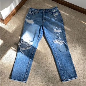 Abercrombie & Fitch Mom Jean